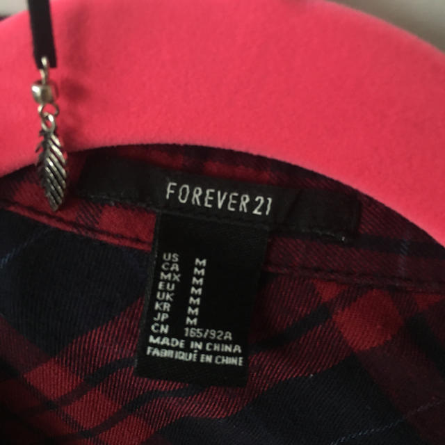FOREVER 21(フォーエバートゥエンティーワン)のチェックシャツ レディースのトップス(シャツ/ブラウス(長袖/七分))の商品写真