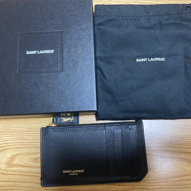 Saint Laurent(サンローラン)のサンローラン　ロゴ入りレザーカードケース レディースのファッション小物(コインケース)の商品写真