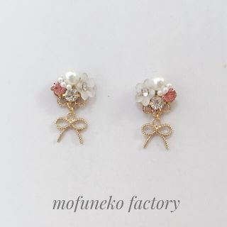 582》フラワーリボン【ピンク】ピアス/イヤリング ハンドメイド 可愛い 上品(ピアス)