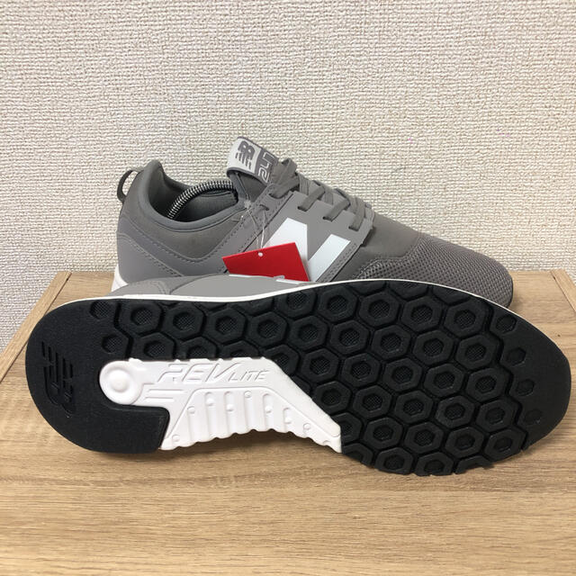 メンズNew Balance  247 26.5サイズ メンズ スニーカー使用 新品