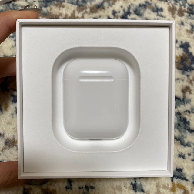 Apple(アップル)のクロダ様専用 AirPods ケース、左耳 スマホ/家電/カメラのオーディオ機器(ヘッドフォン/イヤフォン)の商品写真