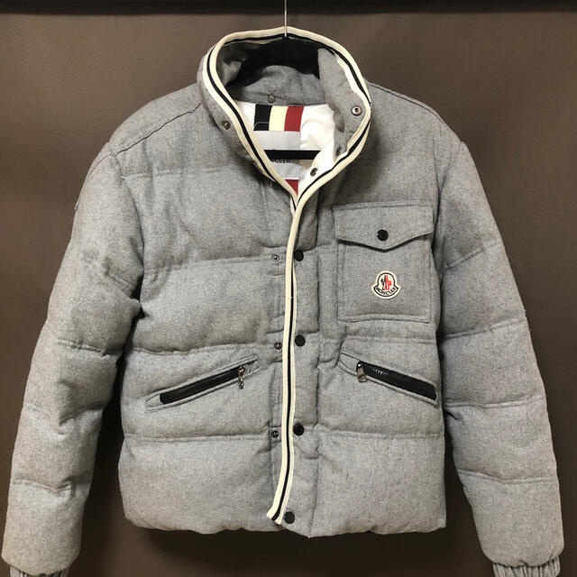 MONCLER(モンクレール)のモンクレールダウンジャケット メンズのジャケット/アウター(ダウンジャケット)の商品写真