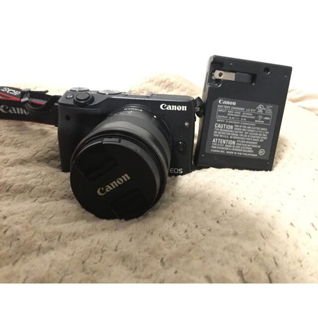 Canon ミラーレス一眼カメラ EOS M3 ボディ ブラックのサムネイル