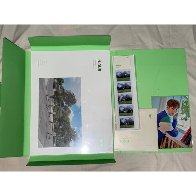 TXT H:OUR THE FIRST PHOTOBOOK