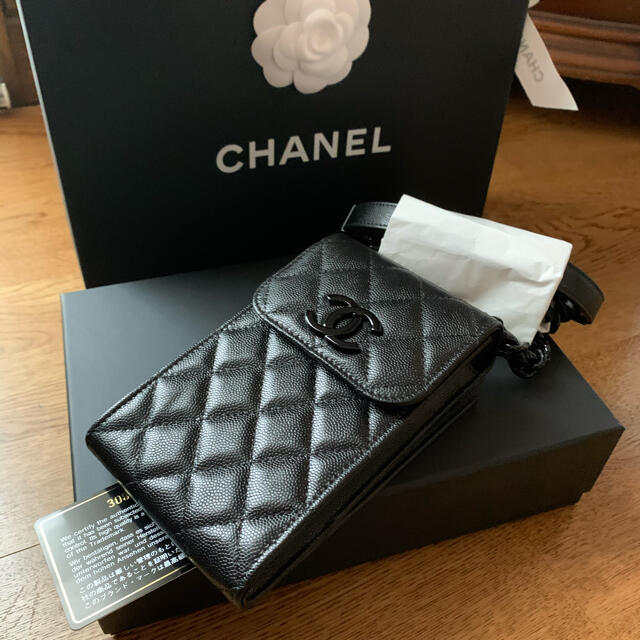 CHANEL(シャネル)のシャネル　チェーンクラッチ　☆  未使用 レディースのバッグ(ショルダーバッグ)の商品写真