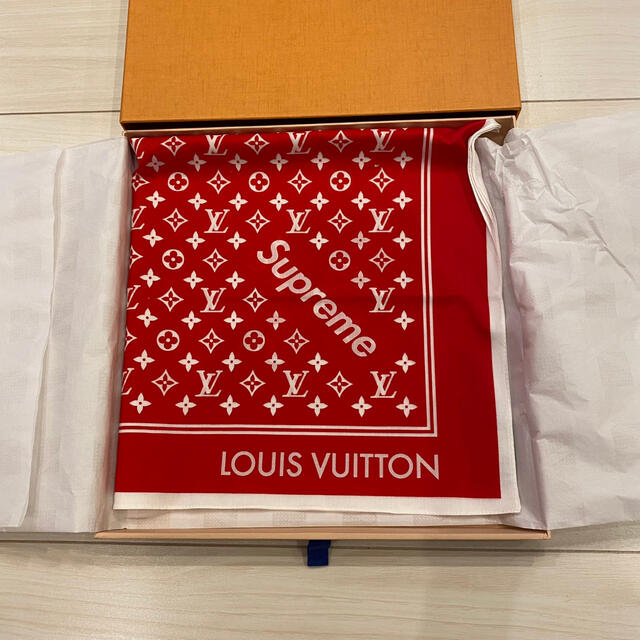 【Aランク】LOUIS VUITTON ルイヴィトン シュプリームコラボ バンダナ MP1888 コットン100％ レッド【ISEYA】