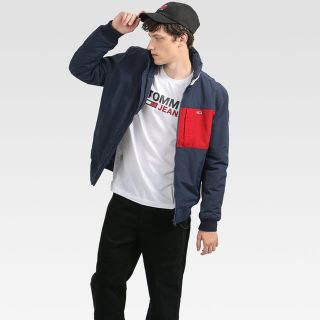 トミーヒルフィガー(TOMMY HILFIGER)のTOMMY JEANS カラーブロックパデットジャケット(ナイロンジャケット)