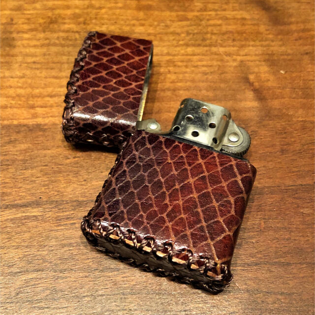 ZIPPO(ジッポー)の[本革] zippo用 レザーカバー  革ケース パイソン柄 メンズのファッション小物(タバコグッズ)の商品写真