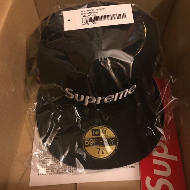 Supreme(シュプリーム)の7-3/8) Supreme World Famous New Era 黒 メンズの帽子(キャップ)の商品写真