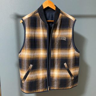 シュプリーム(Supreme)のSupreme reversible vest ベスト　リバーシブル　M(ベスト)