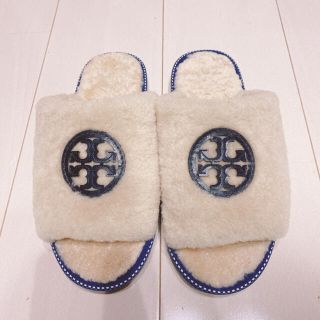 トリーバーチ(Tory Burch)のトリーバーチ★ファーサンダル　約24cm(サンダル)