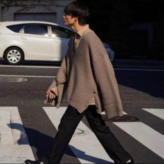 サンシー(SUNSEA)のYoke 19AW 5G MILANO RIB V-NECK KNIT ヨーク(ニット/セーター)