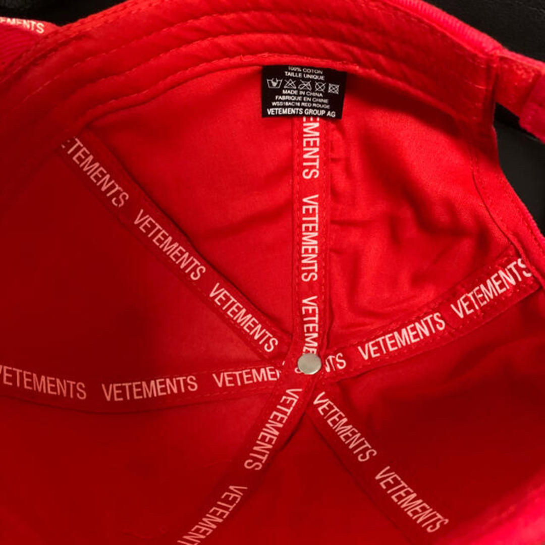 Balenciaga(バレンシアガ)のVETEMENTS キャップ メンズの帽子(キャップ)の商品写真