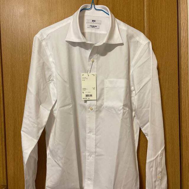 UNIQLO(ユニクロ)のユニクロ ファインクロススーパーノンアイロンスリムフィットシャツ Lサイズ メンズのトップス(シャツ)の商品写真