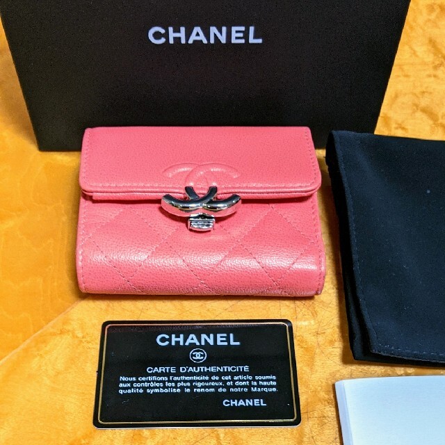 CHANEL????ココマークCC19ss新作/3つ折財布????ピンク/美品????