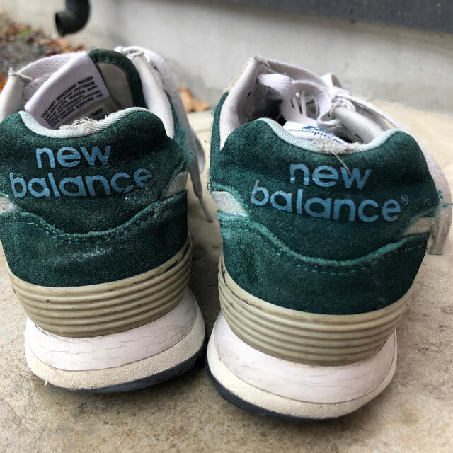 New Balance(ニューバランス)のニューバランス　スニーカー　574 緑 メンズの靴/シューズ(スニーカー)の商品写真