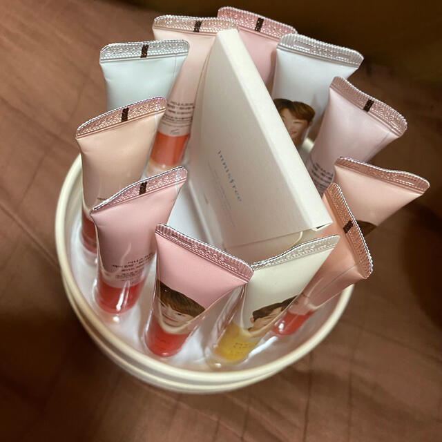 Innisfree(イニスフリー)のWANNA ONE リップ　11本セット エンタメ/ホビーのタレントグッズ(アイドルグッズ)の商品写真