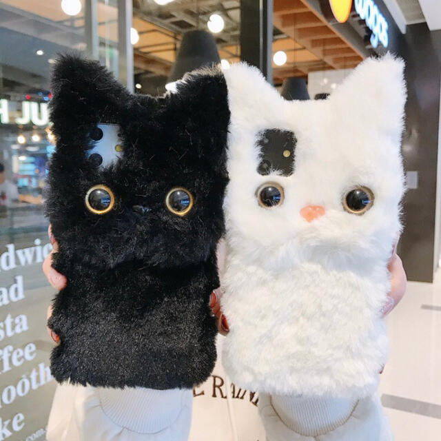 猫 Iphone ケース ふわふわ 黒猫 ぬいぐるみ ケース ブラックの通販 By Mhshop フォロー割50円 ラクマ