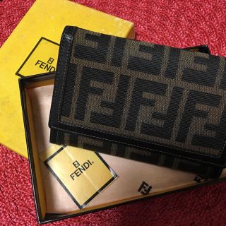 フェンディ(FENDI)の★junkさん専用★ FENDI 折り財布 ブラウン(財布)