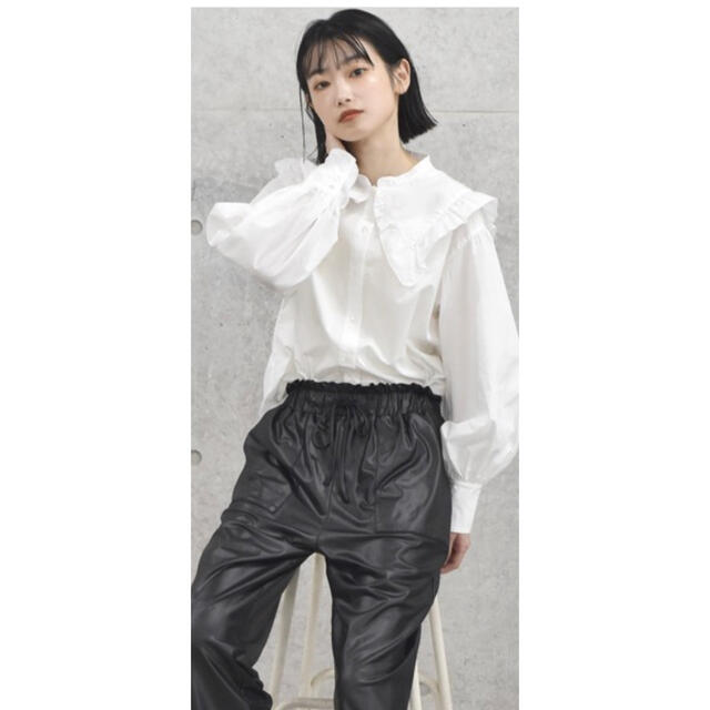 w closet(ダブルクローゼット)の新品！最終価格！ダブルクローゼット　フリルブラウス レディースのトップス(シャツ/ブラウス(長袖/七分))の商品写真