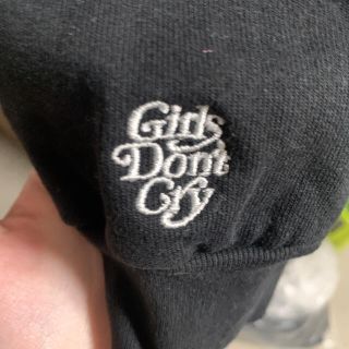 GDC - Girls Don't Cry バタフライ パーカー の通販 by 8月から手数料