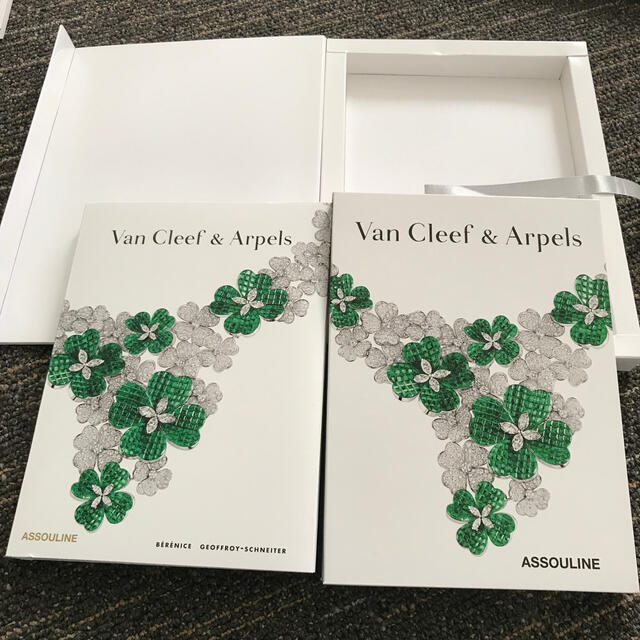 Van Cleef & Arpels カタログ エンタメ/ホビーの本(アート/エンタメ)の商品写真