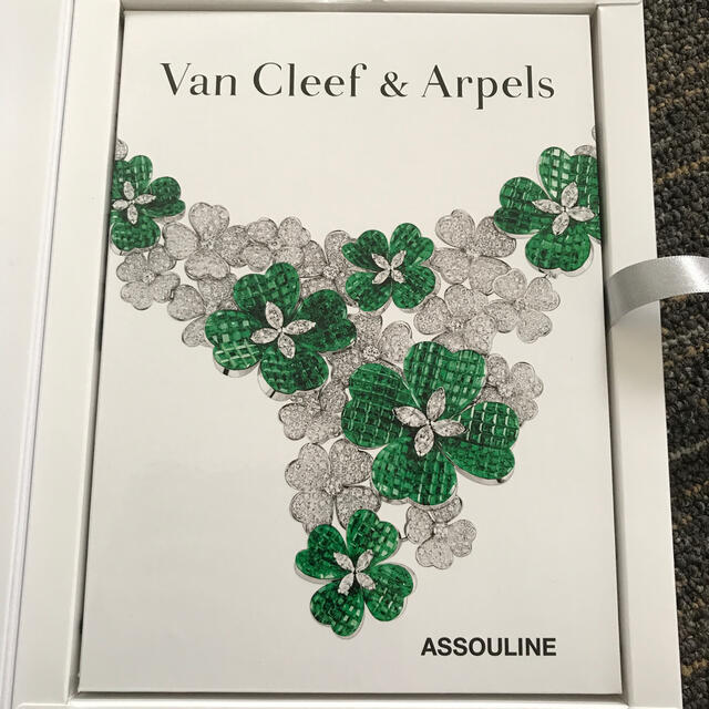 Van Cleef & Arpels カタログ エンタメ/ホビーの本(アート/エンタメ)の商品写真
