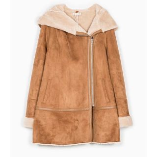 ザラ(ZARA)の【新品未使用】stradivarius ムートン コート (ムートンコート)