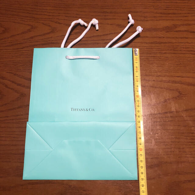 Tiffany & Co.(ティファニー)のティファニー　紙袋 レディースのバッグ(ショップ袋)の商品写真