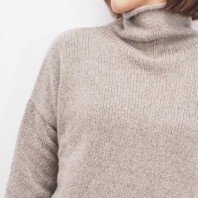 evam eva(エヴァムエヴァ)のevam eva/ cashmere sable tweed turtle  レディースのトップス(ニット/セーター)の商品写真