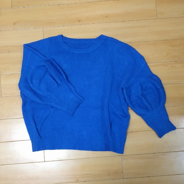 cawaii(カワイイ)のcawaii ボートネックランタンスリーブぽわん袖ニット　ブルー　 レディースのトップス(ニット/セーター)の商品写真