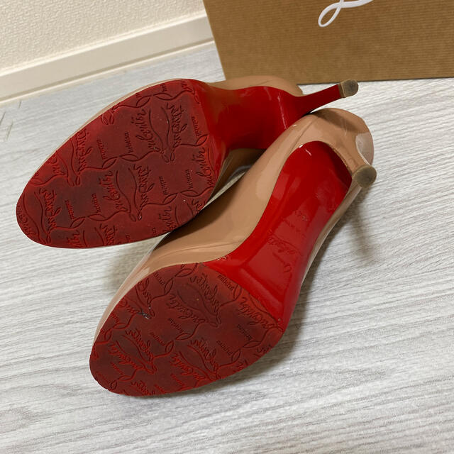 Christian Louboutin(クリスチャンルブタン)のクリスチャンルブタン　34.5 ヌード レディースの靴/シューズ(ハイヒール/パンプス)の商品写真