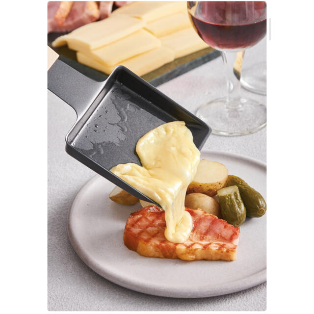 新品未使用　レシピ付　ラクレットチーズ　チーズフォンデュメーカー　メルト スマホ/家電/カメラの調理家電(調理機器)の商品写真