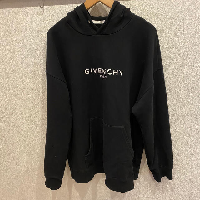 GIVENCHY(ジバンシィ)の臣様専用　GUCCIカーディガン　Givenchy FENDI まとめ出品 メンズのメンズ その他(その他)の商品写真