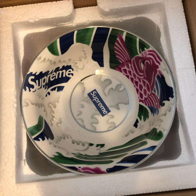 Supreme(シュプリーム)の新品 supreme waves ceramic bowl ボウル 丼 鉢 インテリア/住まい/日用品のキッチン/食器(食器)の商品写真