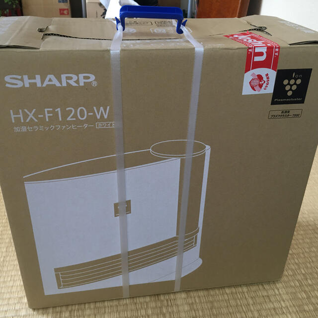 SHARP(シャープ)のSHARP HX-F120-W 加湿セラミックファンヒーター スマホ/家電/カメラの冷暖房/空調(ファンヒーター)の商品写真