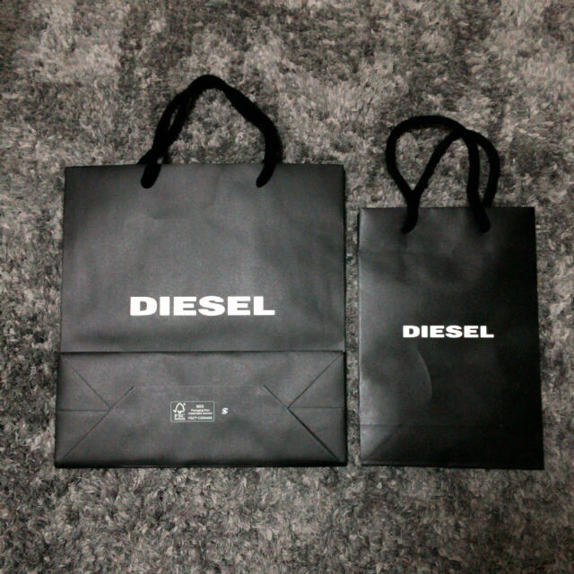 エクルベージュ DIESEL 紙袋 ショップ袋 - 通販 - parownorthprim.co.za