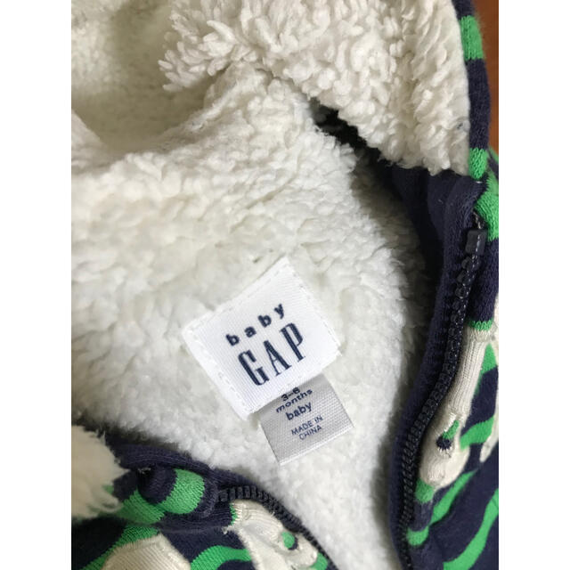 babyGAP(ベビーギャップ)のbaby GAP 防寒 冬用 ボア ロンパース 68〜74cm キッズ/ベビー/マタニティのベビー服(~85cm)(ロンパース)の商品写真