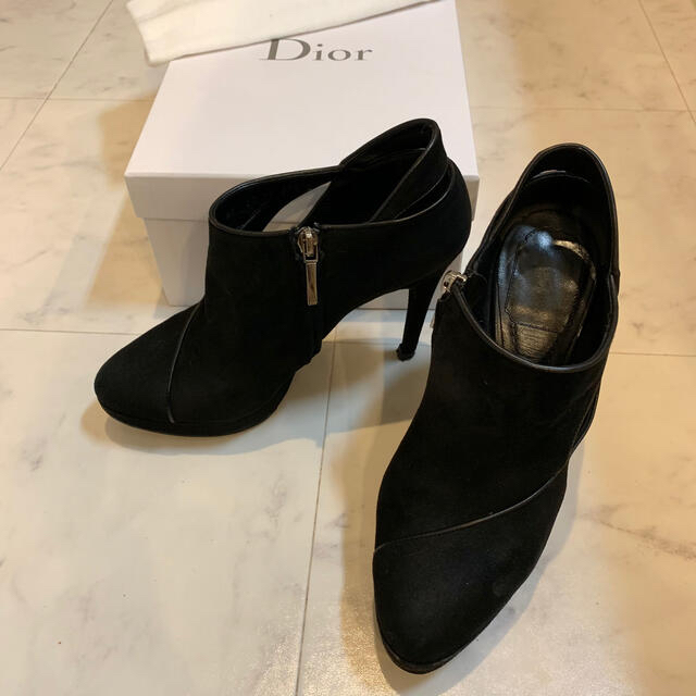 Dior ショートブーツ スエードブーティ 黒 Dior ショートブーツ スエードブーティ 黒