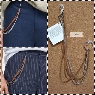 ザラ(ZARA)の4連仕様★シルバーカラー＆ブラウンレザー★ウォレットチェーン★ウエストアクセサリ(ウォレットチェーン)