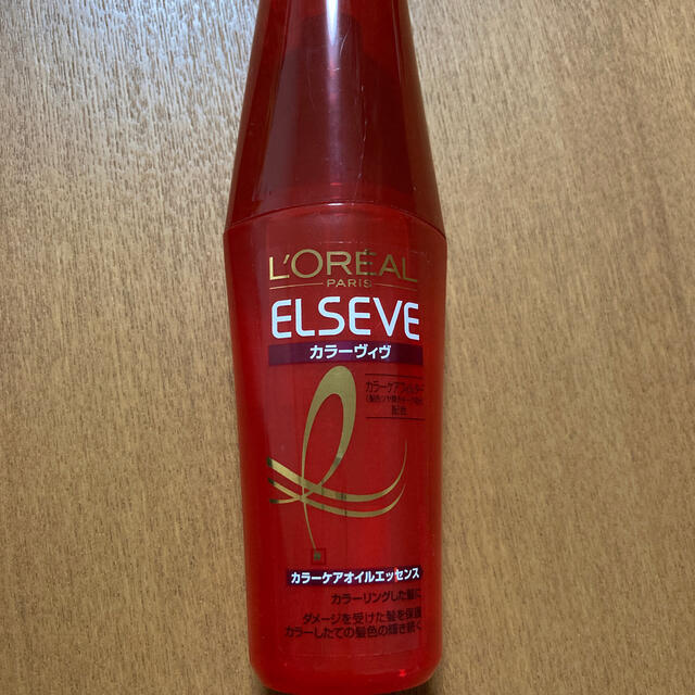 L'Oreal Paris(ロレアルパリ)のエルセーヴ カラーヴィヴ オイルエッセンス ヘアトリートメント(100ml) コスメ/美容のヘアケア/スタイリング(トリートメント)の商品写真