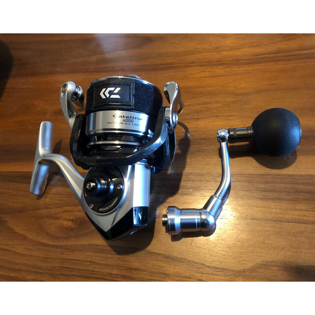 DAIWA(ダイワ)のkenji様専用　Daiwaダイワ　12キャタリナ4000 スピニングリール スポーツ/アウトドアのフィッシング(リール)の商品写真