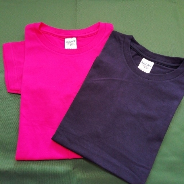 GILDAN(ギルタン)のTシャツ 2枚セット サイズ130cm  キッズ/ベビー/マタニティのキッズ服男の子用(90cm~)(Tシャツ/カットソー)の商品写真