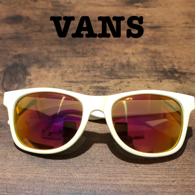 VANS(ヴァンズ)のヴァンズ　VANS ミラーレンズ　サングラス メンズのファッション小物(サングラス/メガネ)の商品写真