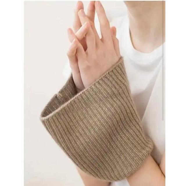 COMOLI - AURALEE×スタイリスト私物 CASHMERE NECK WARMER の COMOLI - AURALEE×スタイリスト私物 CASHMERE NECK WARMER の