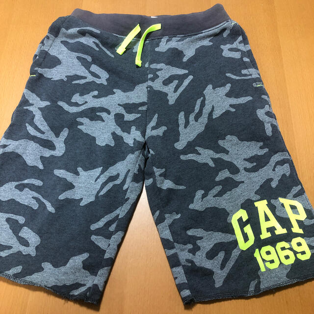 GAP Kids(ギャップキッズ)のGAPハーフパンツ キッズ/ベビー/マタニティのキッズ服男の子用(90cm~)(パンツ/スパッツ)の商品写真