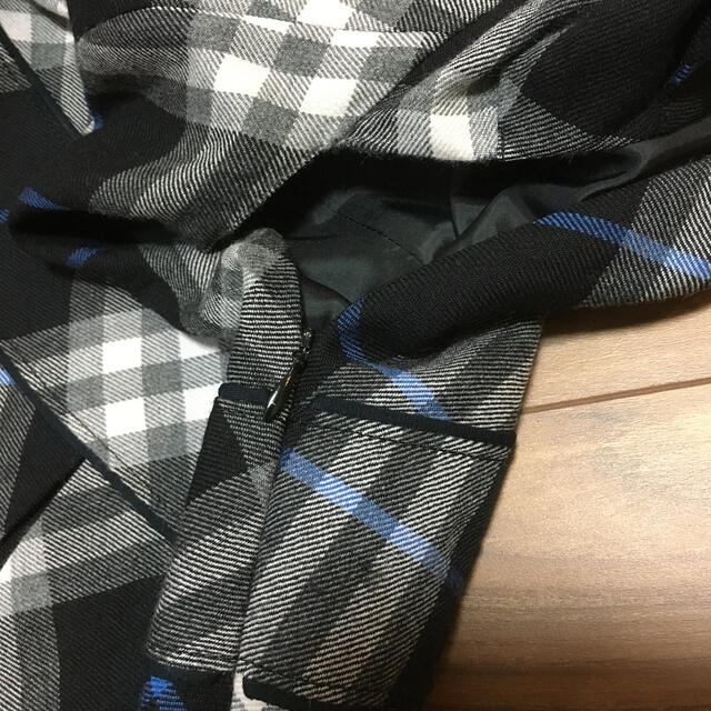 BURBERRY BLUE LABEL(バーバリーブルーレーベル)のバーバリー  ブルーレーベル　ワンピース　38 チェック　M レディースのワンピース(ひざ丈ワンピース)の商品写真