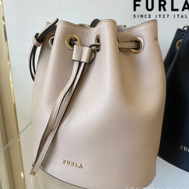 FURLA フルラ　イヴ　ショルダーバッグ　巾着バッグ | フリマアプリ ラクマ