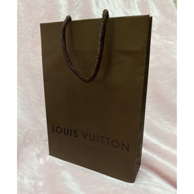 LOUIS VUITTON(ルイヴィトン)のルイヴィトン ❤️ 空箱 紙袋 レディースのバッグ(ショップ袋)の商品写真