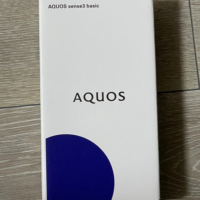 AQUOS(アクオス)のAQUOS sense3 basic ブラック スマホ/家電/カメラのスマートフォン/携帯電話(スマートフォン本体)の商品写真